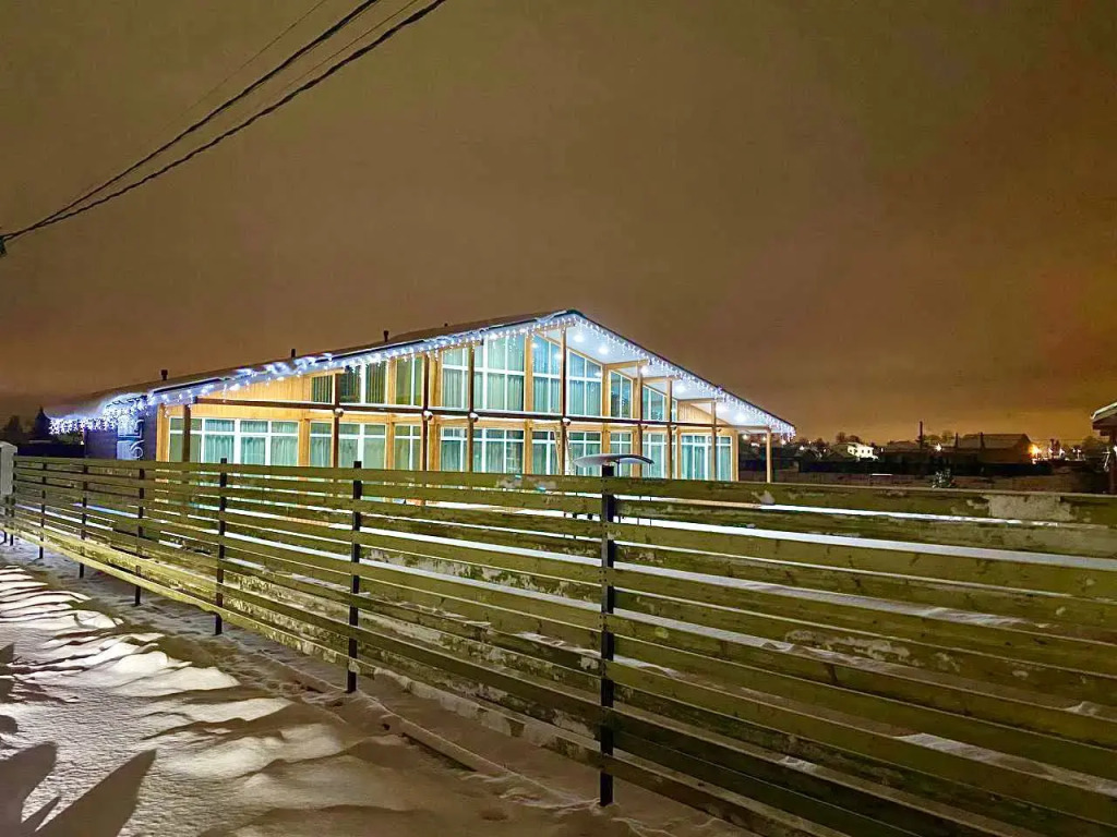 carousel image 4