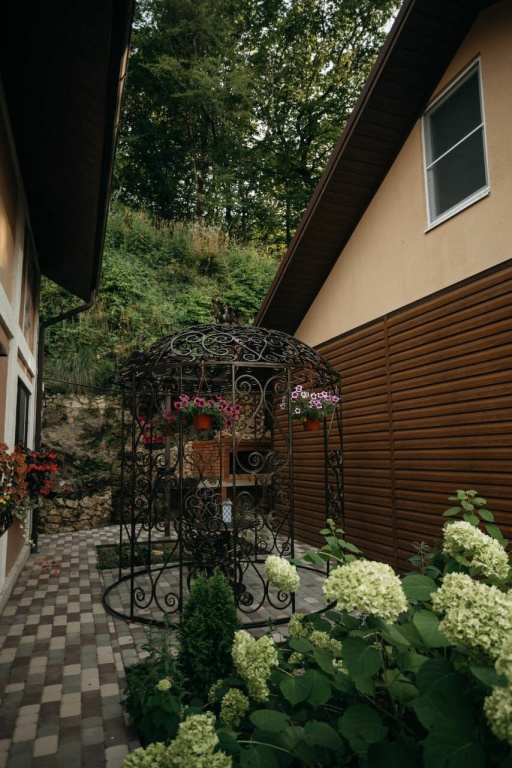 carousel image 1