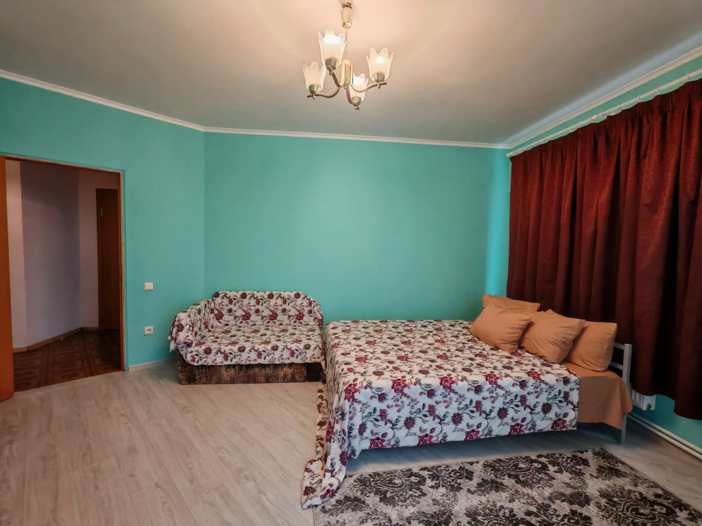 Квартира Уютная на Адмирала Крюйса 23/3 — фото 1