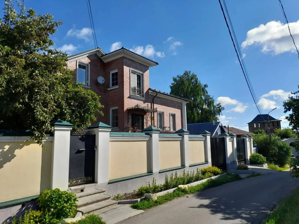 У Спасской Башни — фото 1