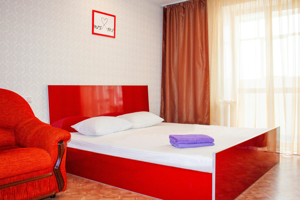 Apartamenty Kvartirny Vopros Na Kommunisticheskoy 96 Flat — фото 1