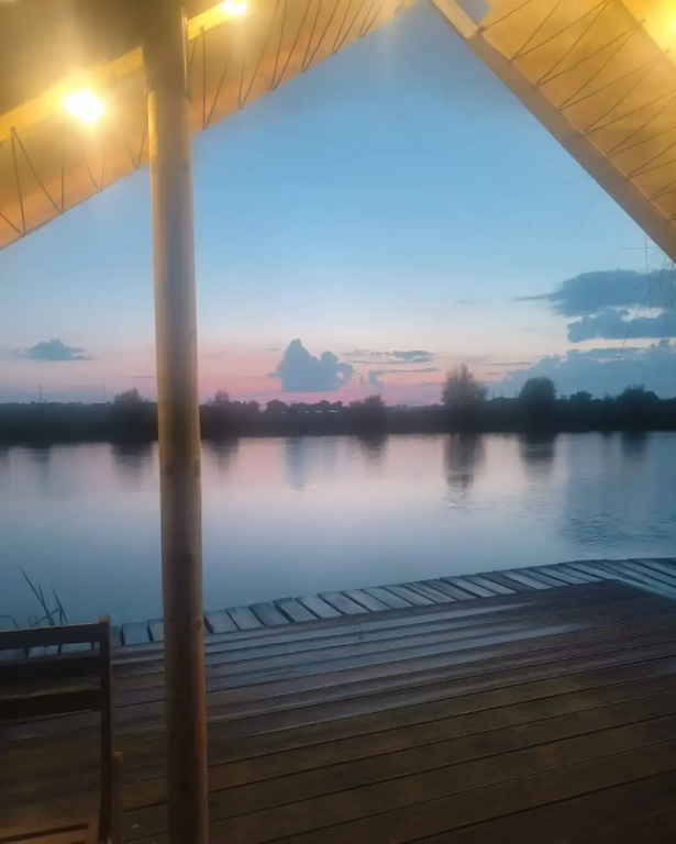 carousel image 4
