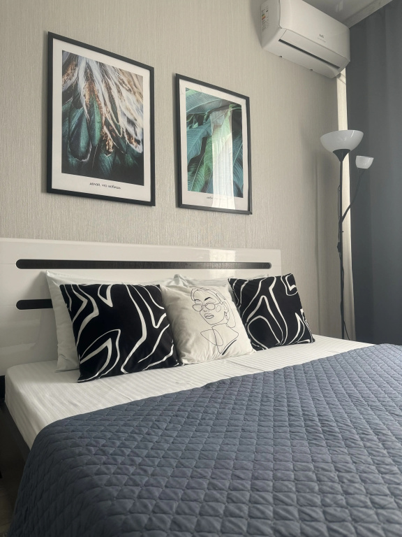 carousel image 0